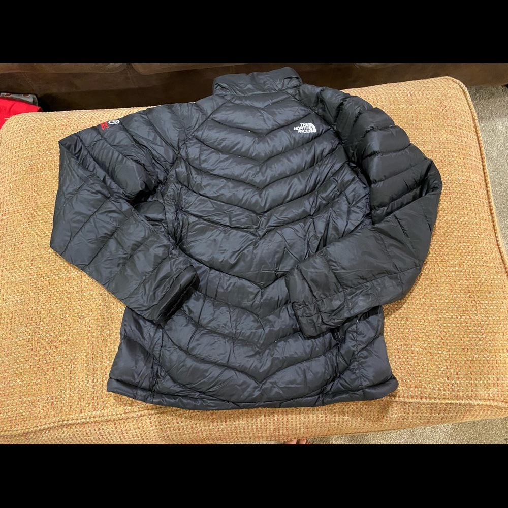 North face puffer jacket! - Picture 2 of 2